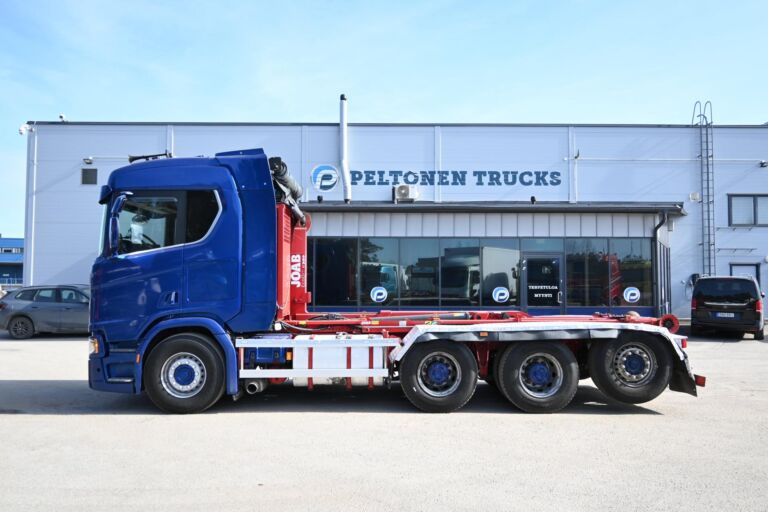 Scania R650 8x4*4 Tridem