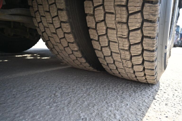 Scania R650 8x4*4 Tridem