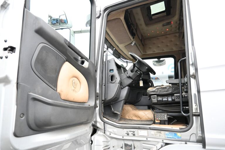 Scania R500 8x2 HIAB 244 & Multilift