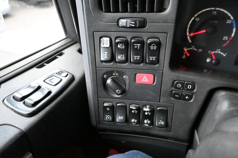 Scania R500 8x2 HIAB 244 & Multilift