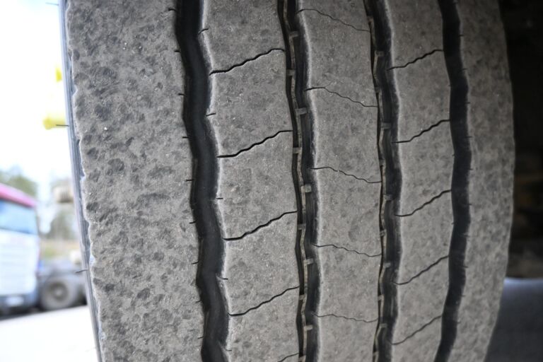 Scania R520 8x2 V8 koukku