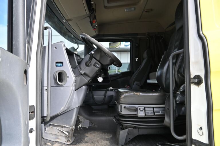 Scania R520 8x2 V8 koukku