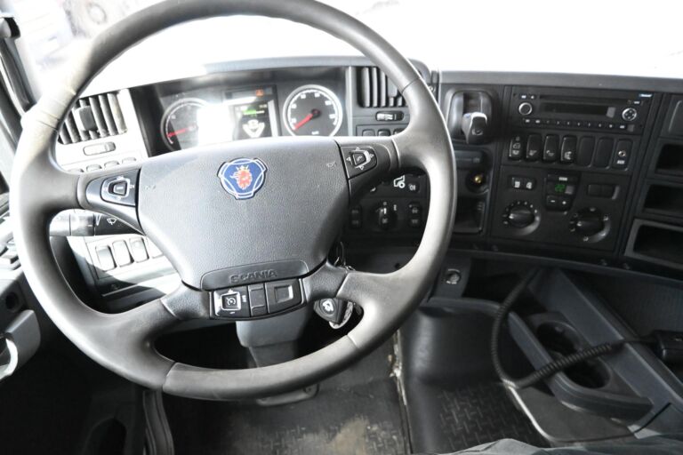 Scania R520 8x2 V8 koukku
