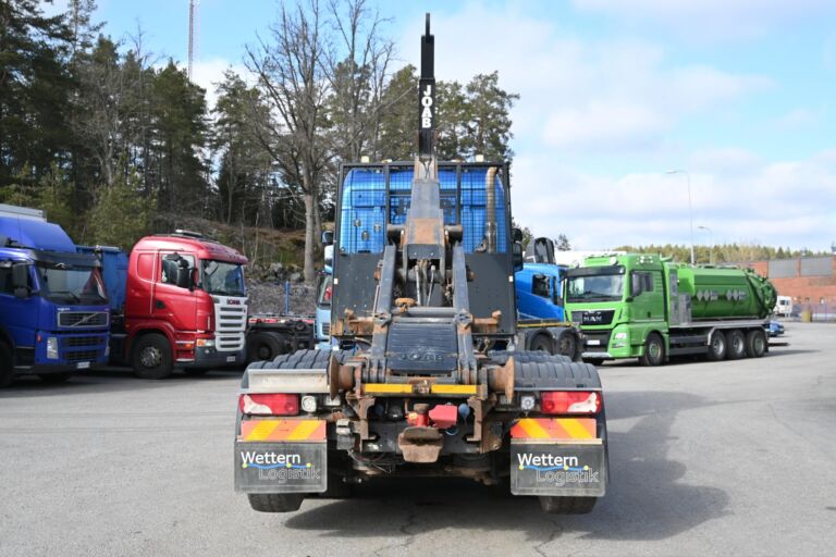 Scania R560 8x4*4 Tridem koukkuauto