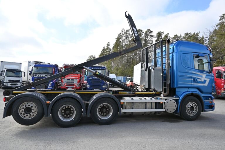 Scania R560 8x4*4 Tridem koukkuauto