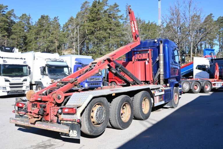 Scania R580 8x4 koukkuauto