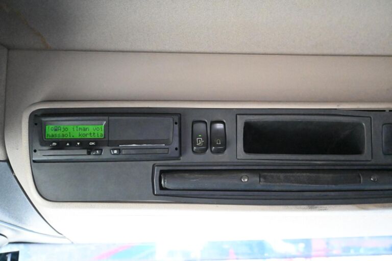 Scania R580 8x4 koukkuauto