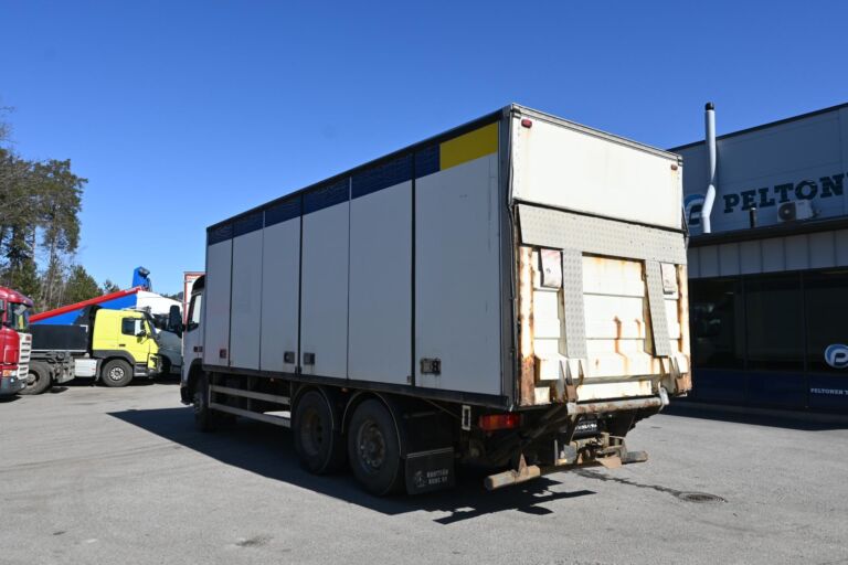 Volvo FM420 6x2 Huutokaupataan