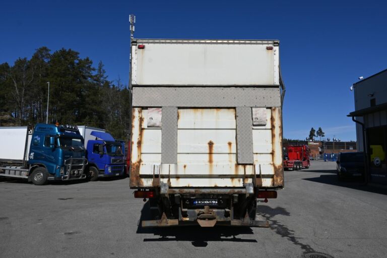 Volvo FM420 6x2 Huutokaupataan