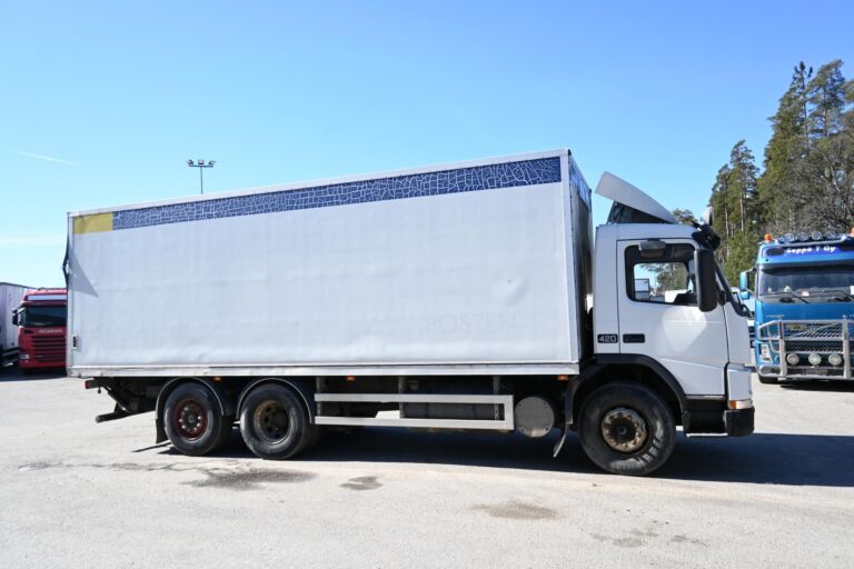 Volvo FM420 6x2 Huutokaupataan