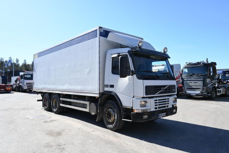Volvo FM420 6x2 Huutokaupataan