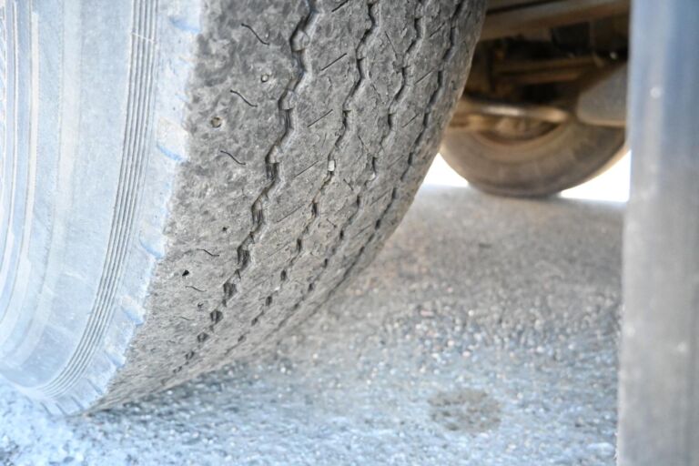 Volvo FM420 6x2 Huutokaupataan