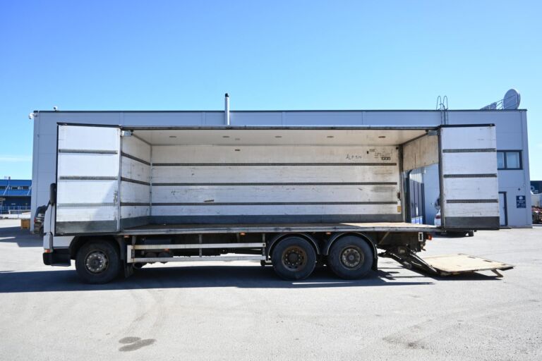 Volvo FM420 6x2 Huutokaupataan