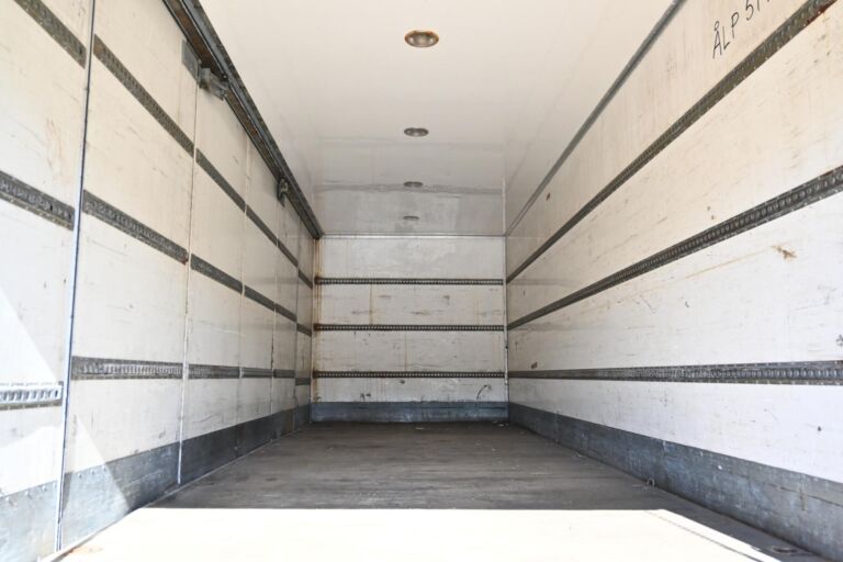 Volvo FM420 6x2 Huutokaupataan