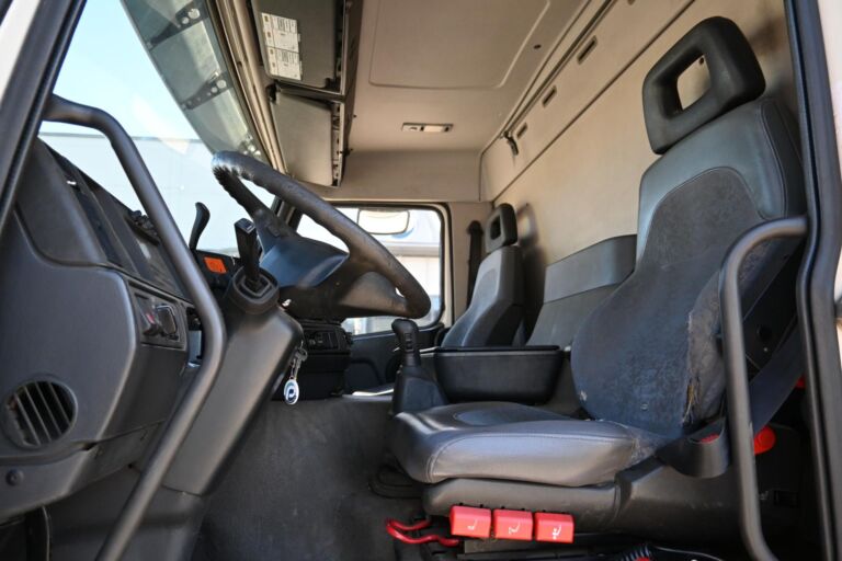 Volvo FM420 6x2 Huutokaupataan