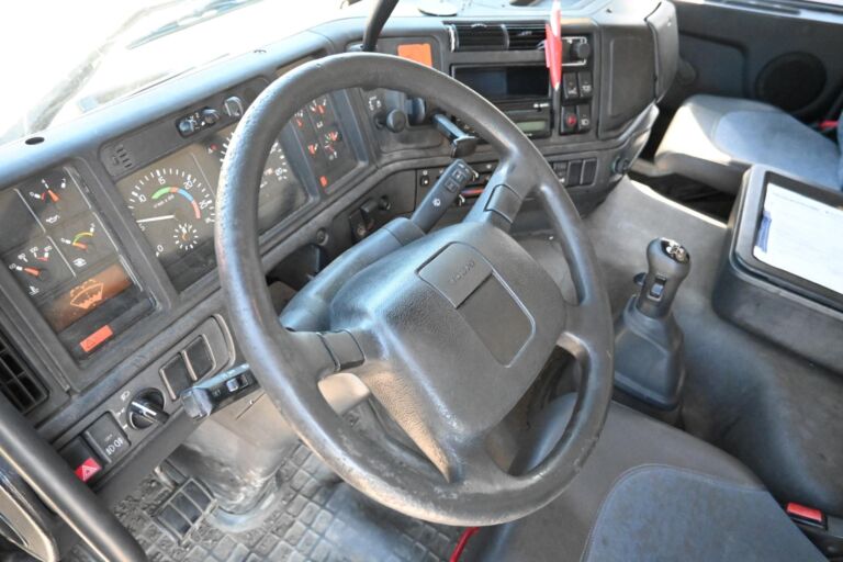 Volvo FM420 6x2 Huutokaupataan