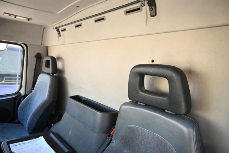 Volvo FM420 6x2 Huutokaupataan