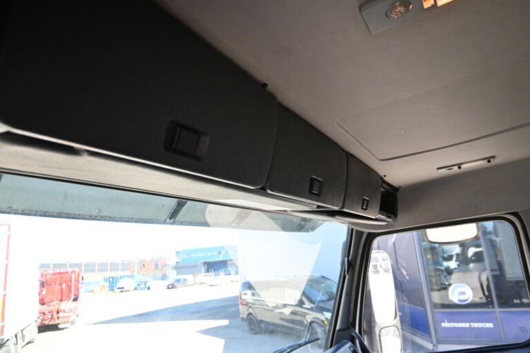 Volvo FM420 6x2 Huutokaupataan