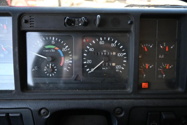 Volvo FM420 6x2 Huutokaupataan