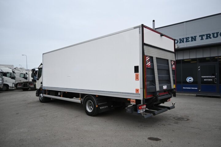 Volvo FL210 4×2