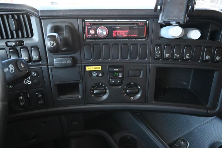 Scania R480 6x2*4 FICO kombi
