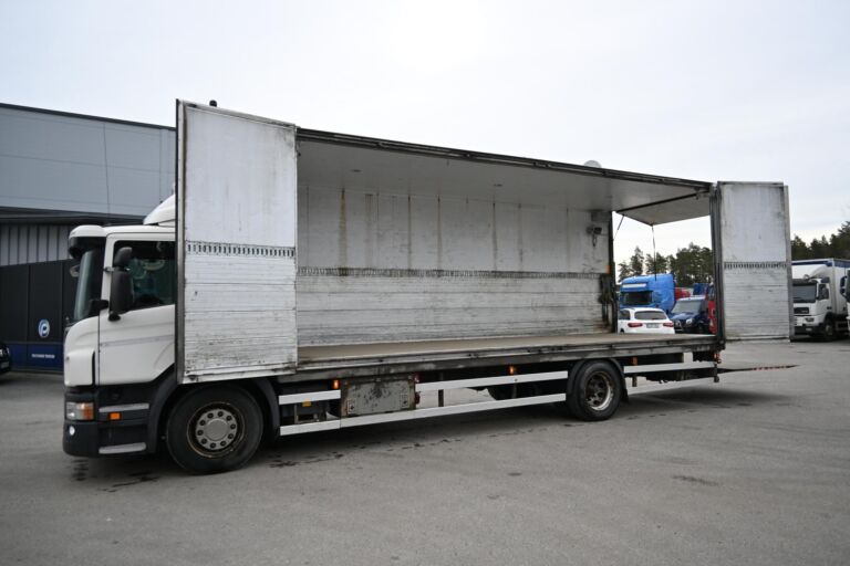 Scania P320 4x2