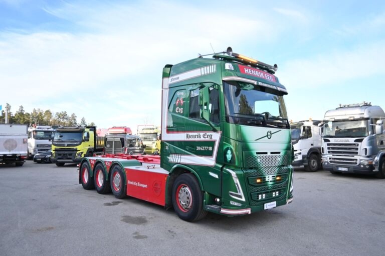Volvo FH540 8x4/4 Koukkuauto