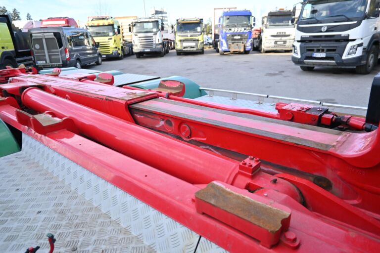 Volvo FH540 8x4/4 Koukkuauto