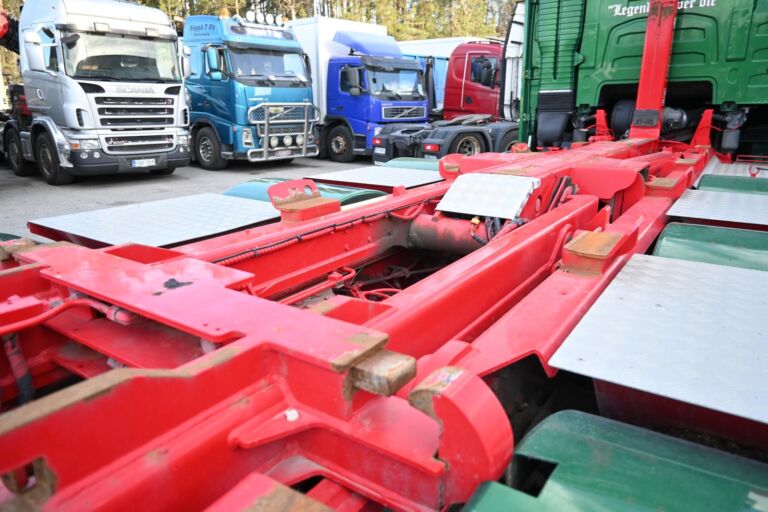 Volvo FH540 8x4/4 Koukkuauto