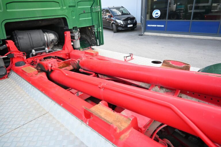 Volvo FH540 8x4/4 Koukkuauto
