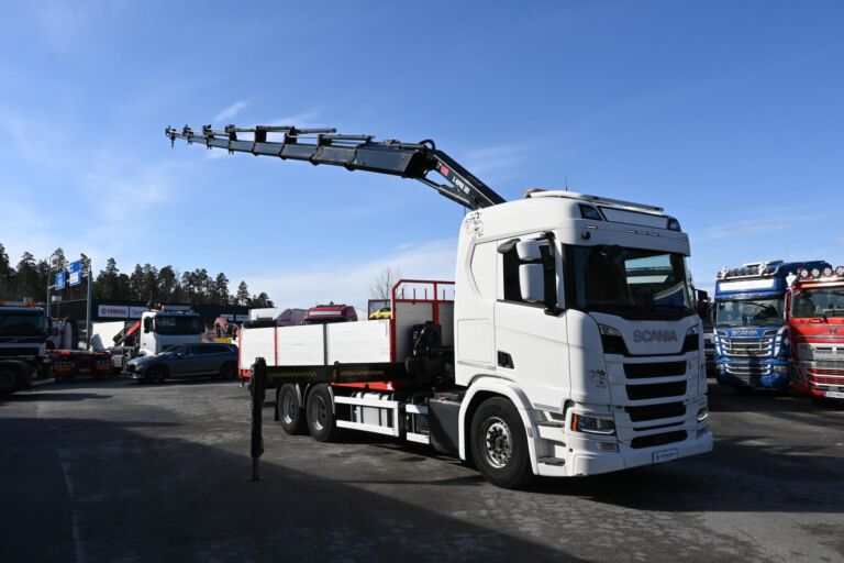 Scania R500 6x2 HIAB 302 7+1