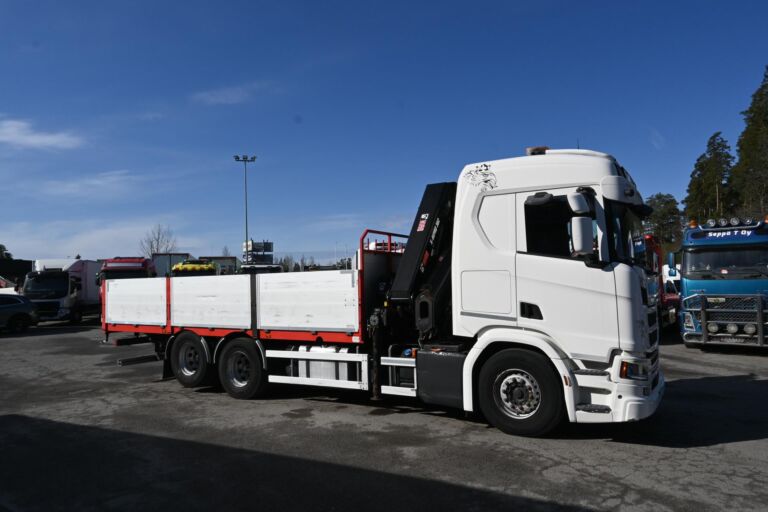 Scania R500 6x2 HIAB 302 7+1