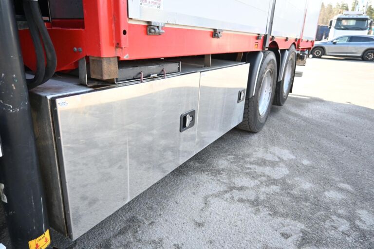 Scania R500 6x2 HIAB 302 7+1
