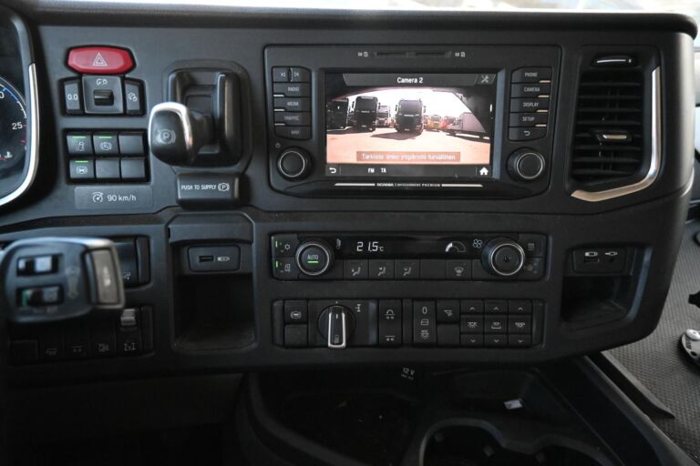 Scania R500 6x2 HIAB 302 7+1