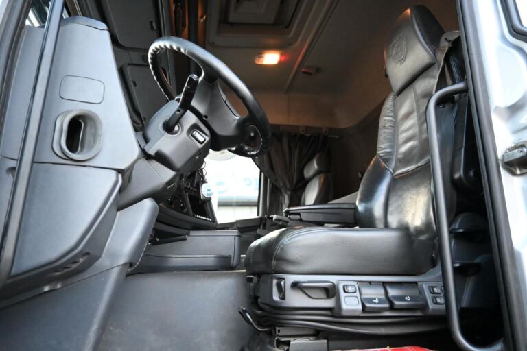 Scania G490 8x4 Maansiirto