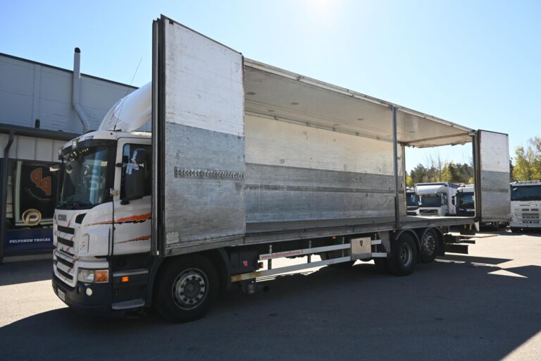 Scania P420 6x2 jakeluauto