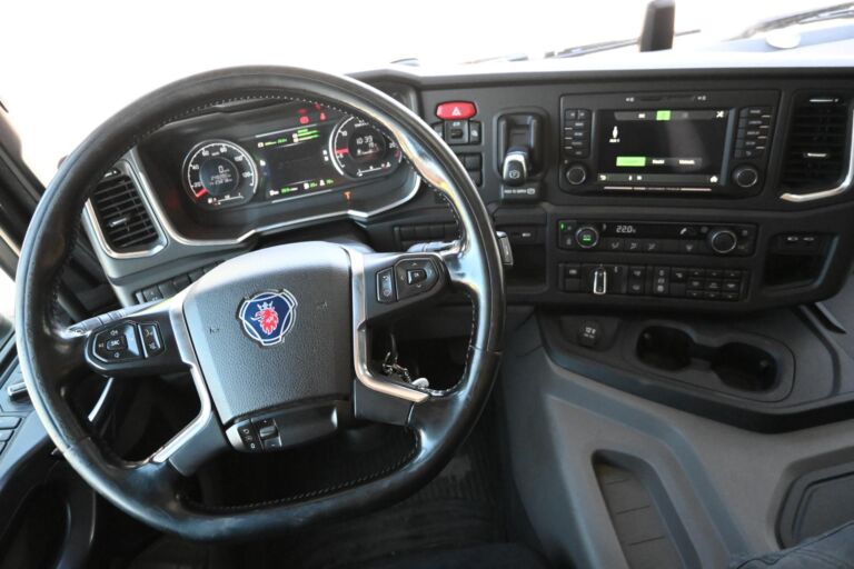 Scania P320 4x2