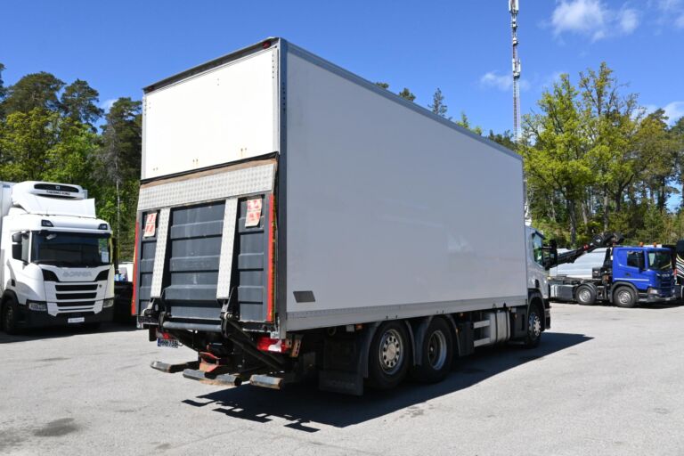 Scania P400 6x2