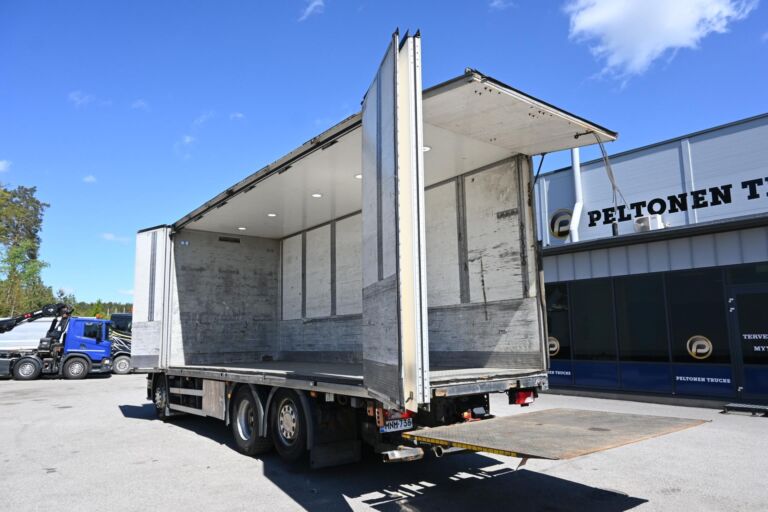 Scania P400 6x2