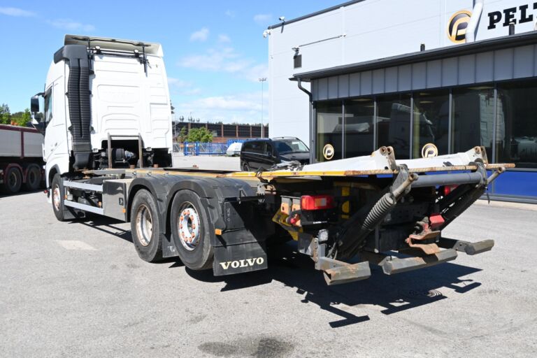 Volvo FH500 6x2 konttialusta