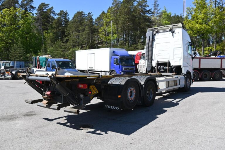 Volvo FH500 6x2 konttialusta