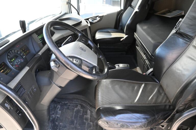 Volvo FH500 6x2 konttialusta