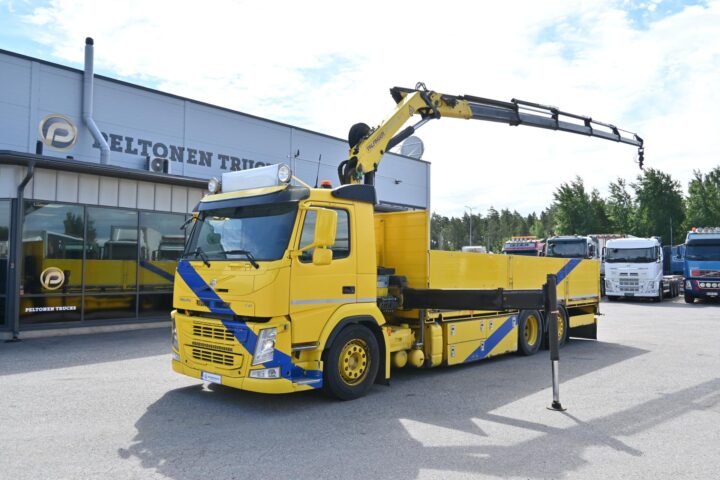 Volvo FM330 6×2*4 Palfinger PK19
