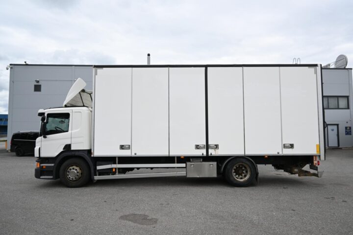 Scania P280 4×2 7,5m x 2,8m