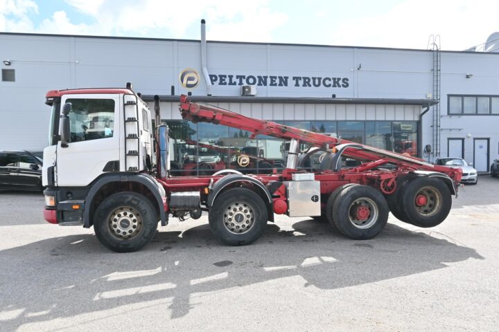 Scania P340 8×2 vaijeriauto