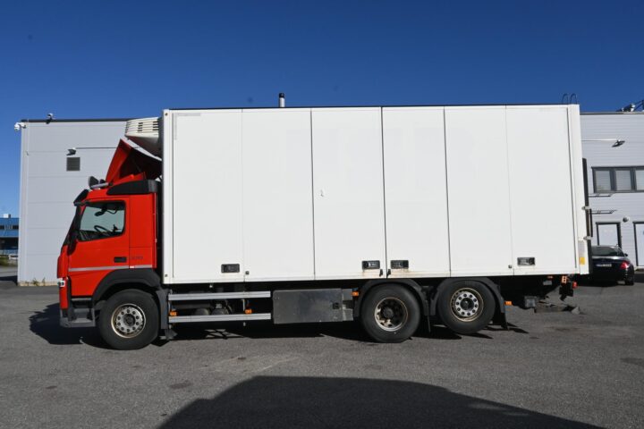 Volvo FM370 6×2