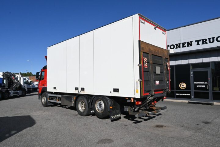 Volvo FM370 6×2