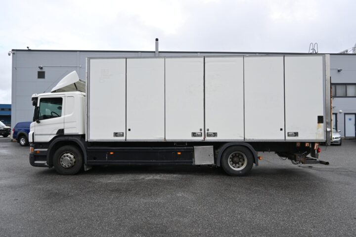 Scania P320 4×2