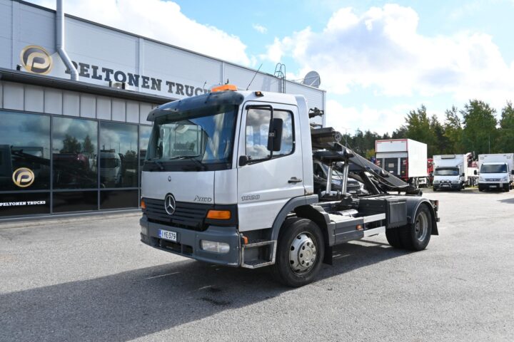 Mercedes-Benz Atego 1328