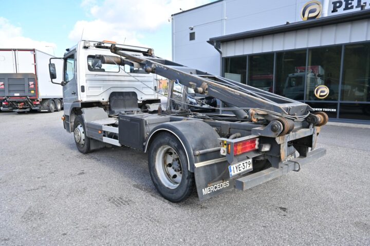 Mercedes-Benz Atego 1328